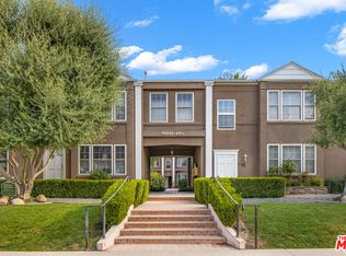 15032 1/2 Dickens St, Sherman Oaks, CA 91403