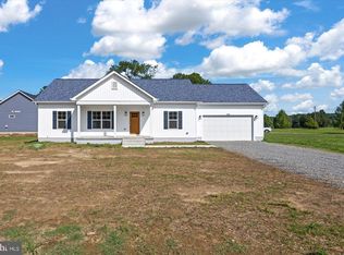 1419 S Glebe Rd, Montross, VA 22520