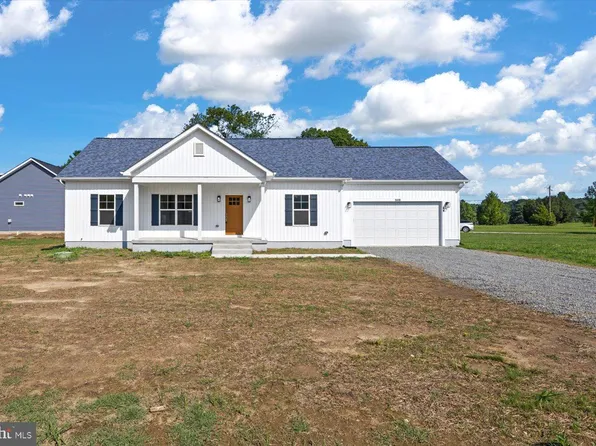 1419 S Glebe Rd, Montross, VA 22520