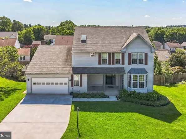 235 Primavera Cir, Sterling, VA 20165