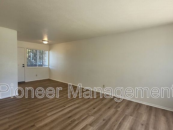 2nd image of 763 NE Alameda Ave