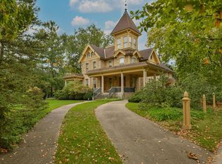 201 S Kane St, Burlington, WI 53105