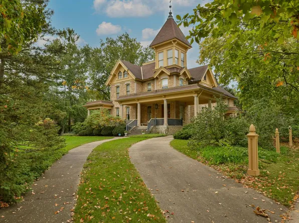 201 South Kane STREET, Burlington, WI 53105