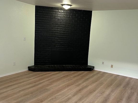 5th image of 1836 NW Grant Cir