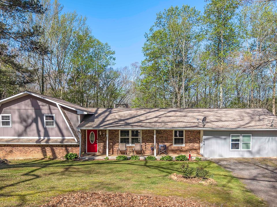 1st image of 672 Thomas Rd