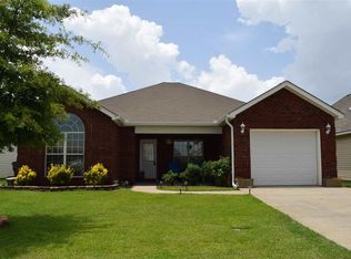 415 Covington Cv, Byron, GA 31008