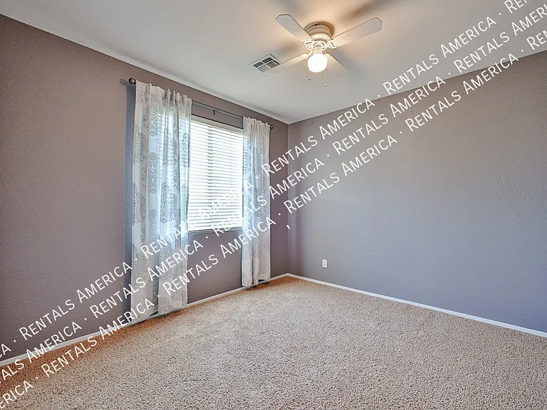 9710 S 45th Ave — Photo 35