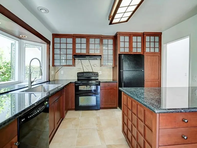 5411 Glenstone Dr — Photo 6