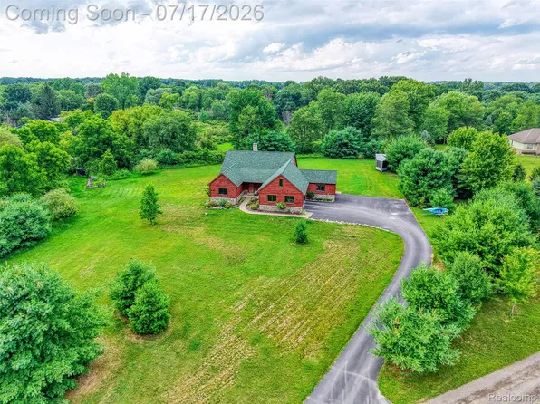 7200 Wiggins Rd, Howell, MI 48855