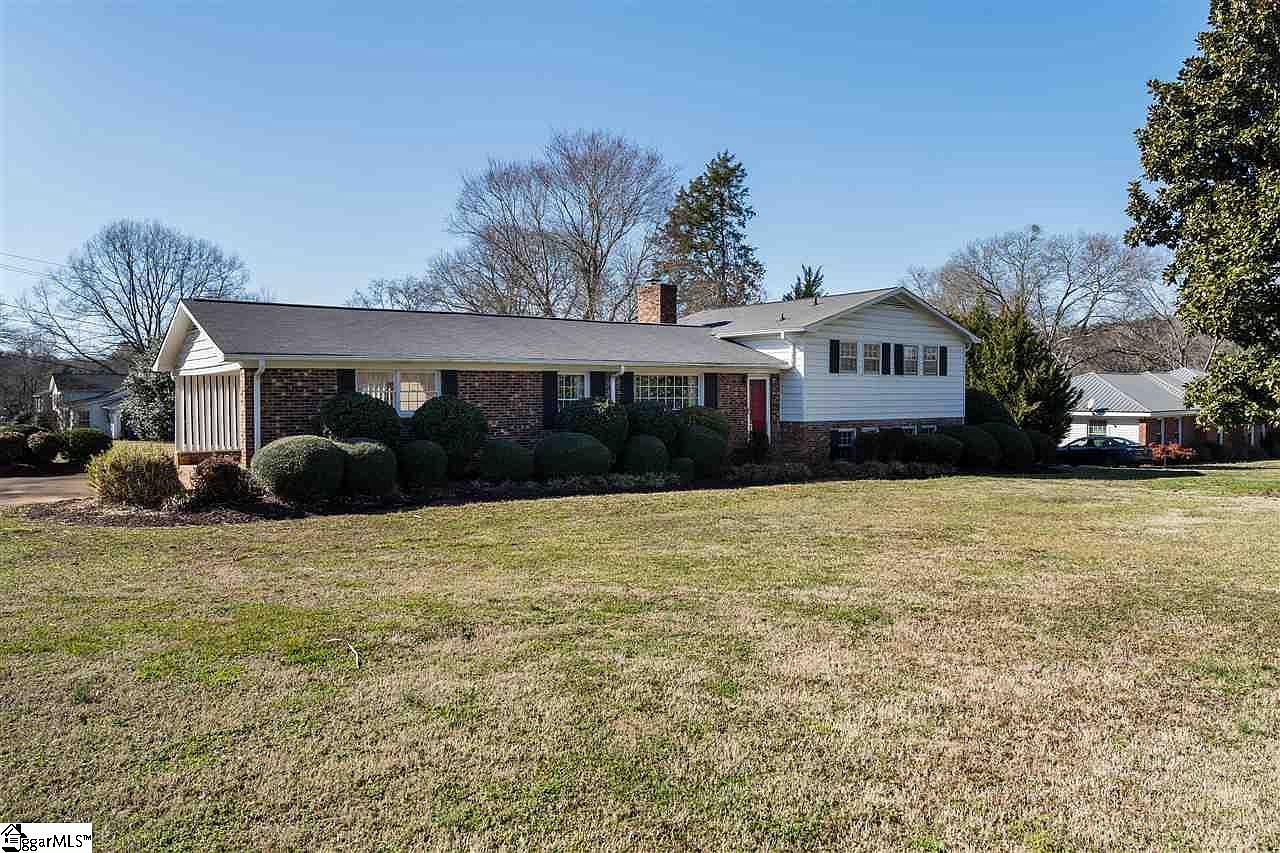 365 Fairlane Dr, Spartanburg, SC 29307 Zillow