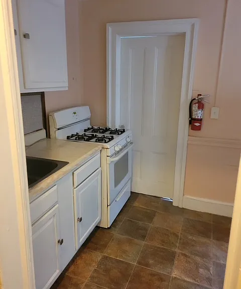 99-101 E Main St #1 — Photo 2