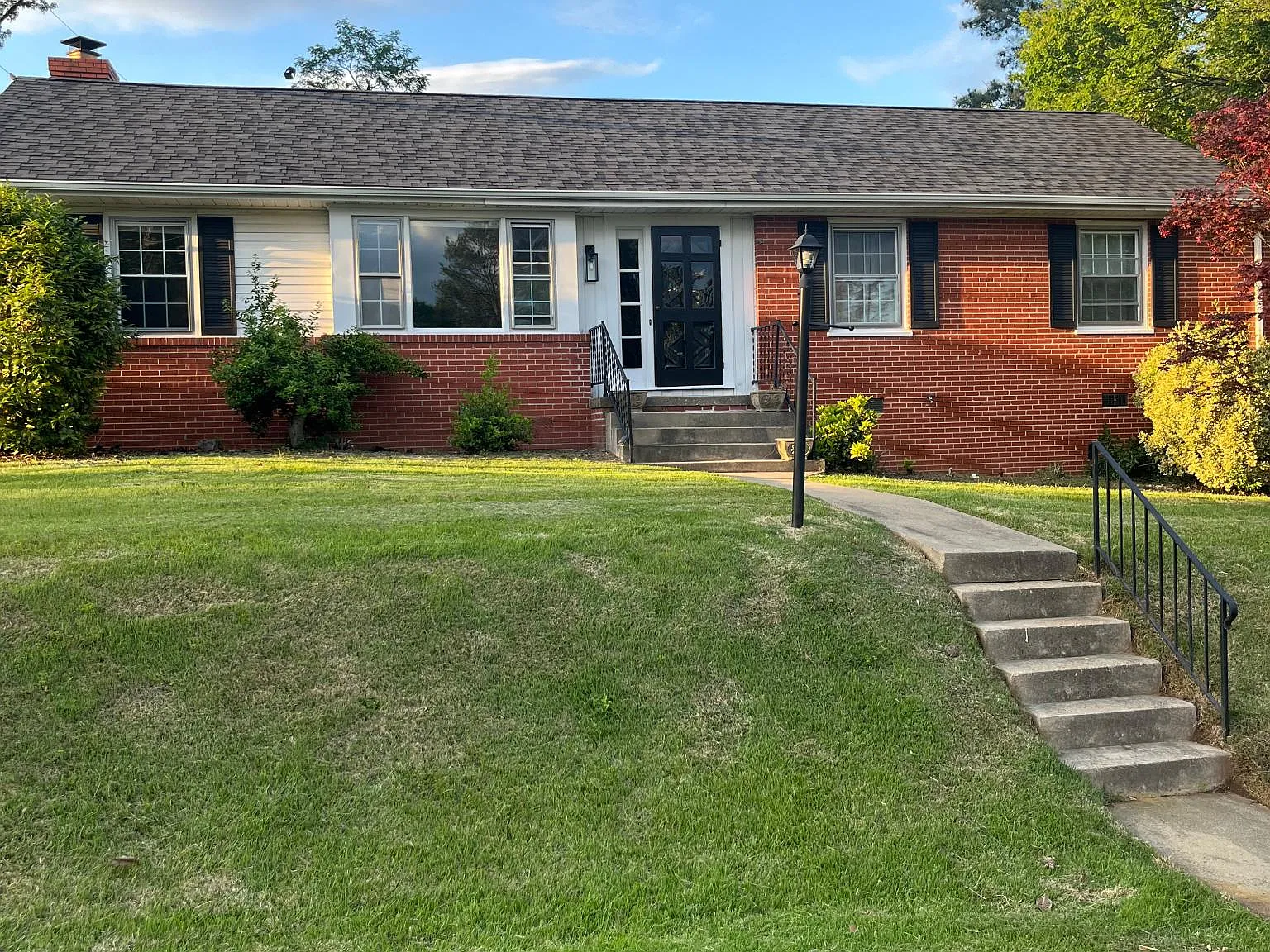 3 bed, 1544 sqft, $3,600 — Photo 2