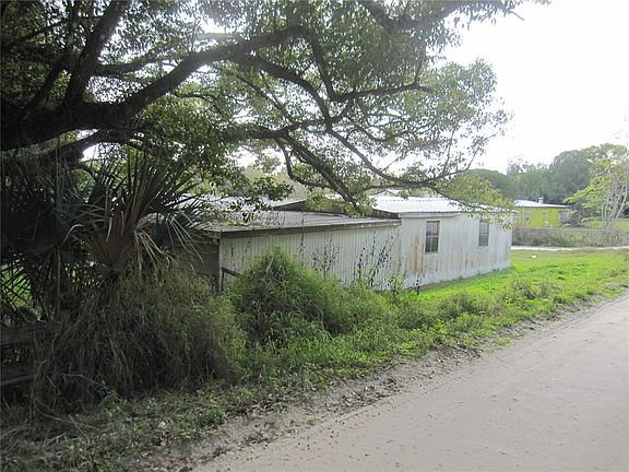 2nd image of 37736 Phelps Rd