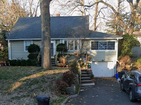 293 Concord St, Cresskill, NJ 07626