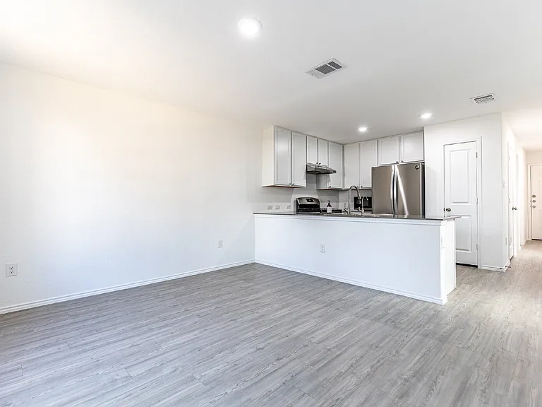 7606 Chancery Gate — Photo 10