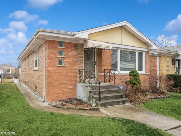 7509 N Oleander Ave, Chicago, IL 60631