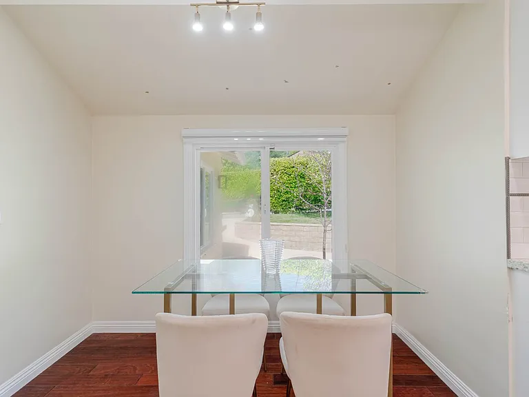 660 Woodbury Rd — Photo 13