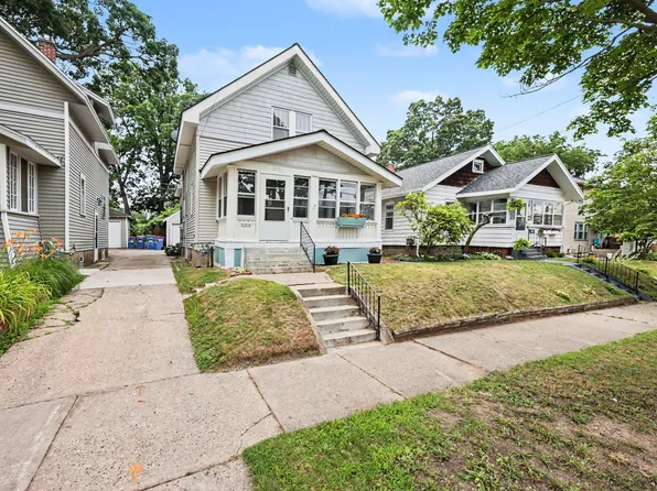 326 Dean St NE, Grand Rapids, MI 49505