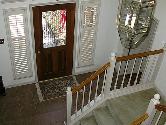 4th image of 2109 Murfield Dr