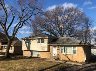 4918 Pershing Ave, Downers Grove, IL 60515