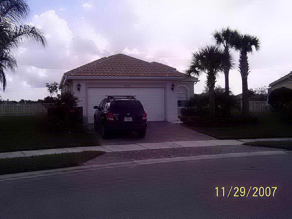 1st image of 12131 SW Lockhaven Ct