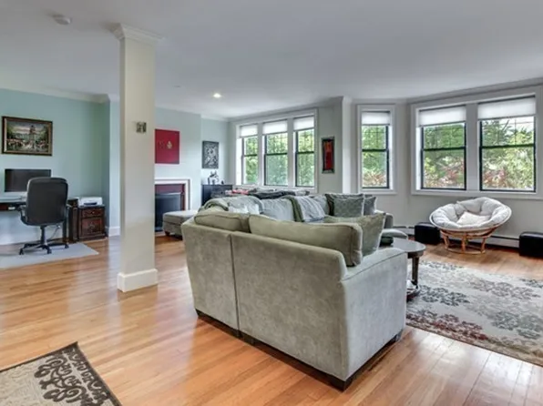 1120-1200 Beacon St., 1120 Beacon St #301, Brookline, MA 02446