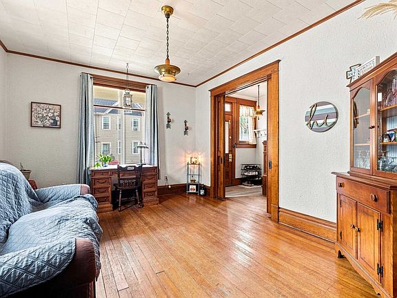 4th image of 1408 Lincoln Ave