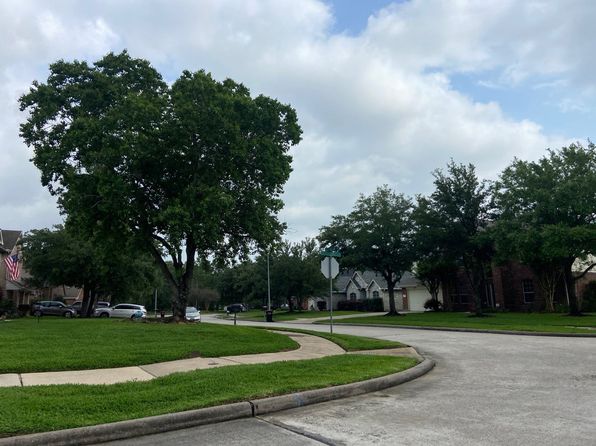 15019 Cozy Hollow Ln, Houston, TX 77044