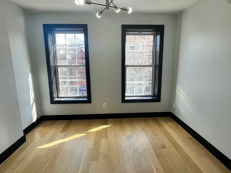 41 Van Wagenen Ave #3R — Photo 4
