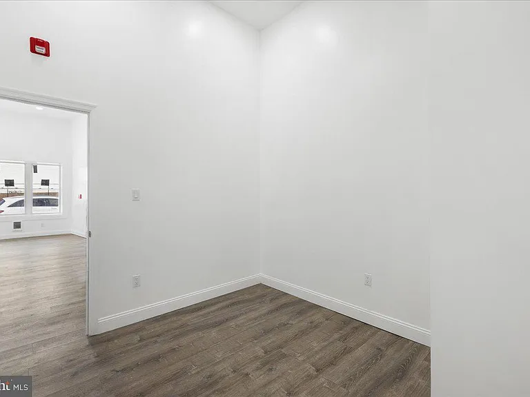 6940 Woodland Ave #1 — Photo 7