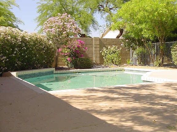 Refreshing, fenced pool for your entertaining needs