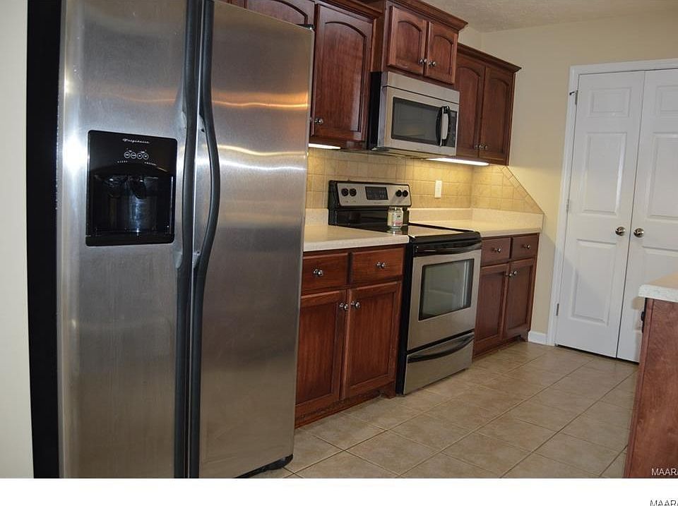2nd image of 716 Buena Vista Loop