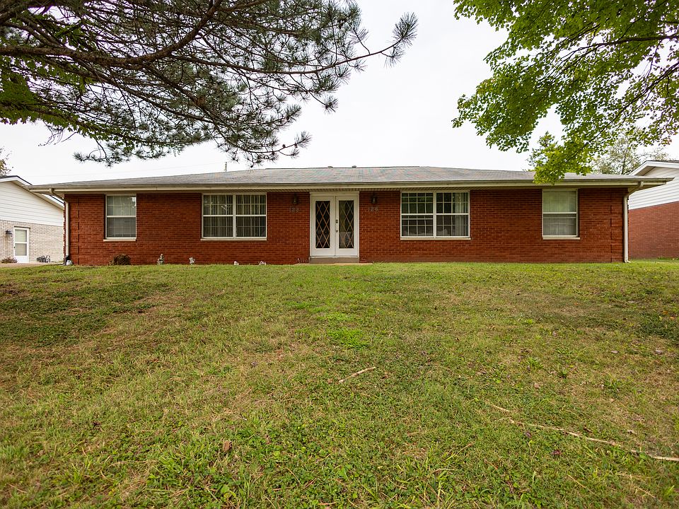 1st image of 124 Stacy Dr #124