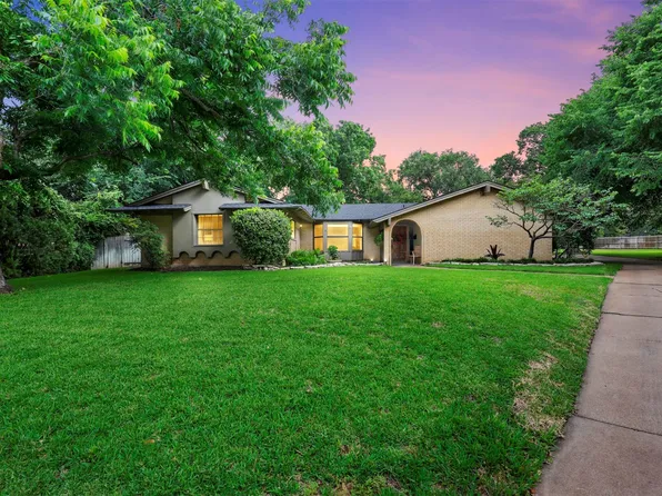 8928 Kincaid Ct, Benbrook, TX 76116