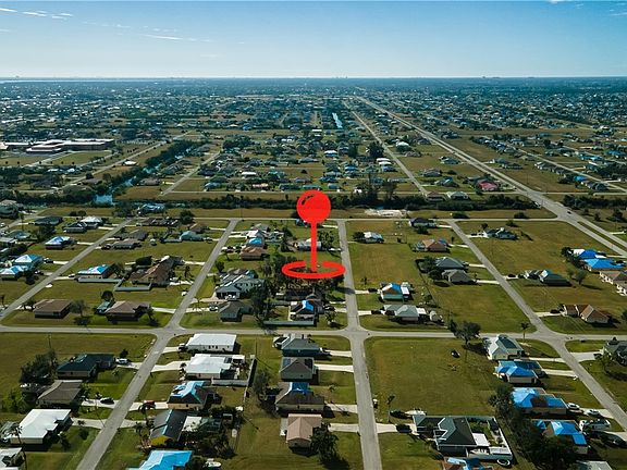 2nd image of 2035 NE 9th Ave