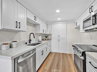 827 W Orangewood Ave, Anaheim, CA 92802