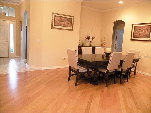 2nd image of 6002 Williamsburg Way