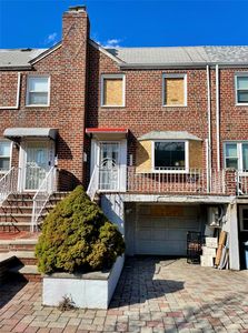 166-65 17th Road, Flushing, NY, 11357