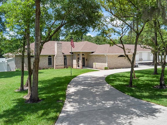3rd image of 713 Ernest Dr