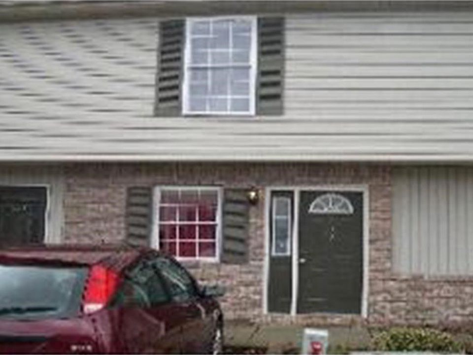 1st image of 799 E Sherwood Hills Dr