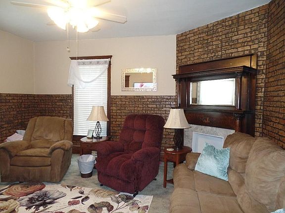 5th image of 74 Oakwood Ave