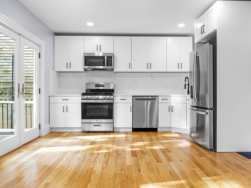 1st image of 39 Hancock St #1