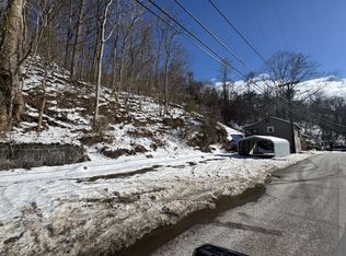 82 Garrison Ave, Charleston, WV 25302