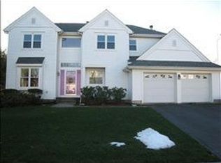 54 Cherrywood Dr, Piscataway, NJ 08854