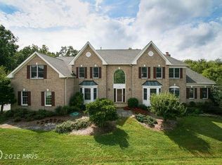 1711 Dove Point Ct, Vienna, VA 22182