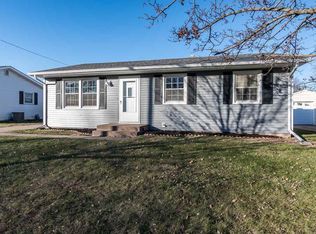 2728 Grove St, Davenport, IA 52804