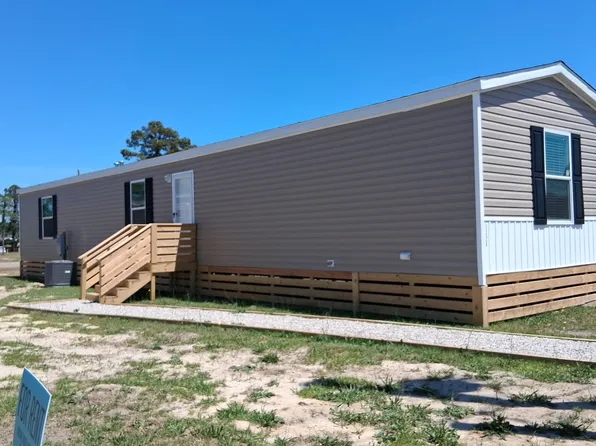 1304 Gary St, Spring Lake, NC 28390