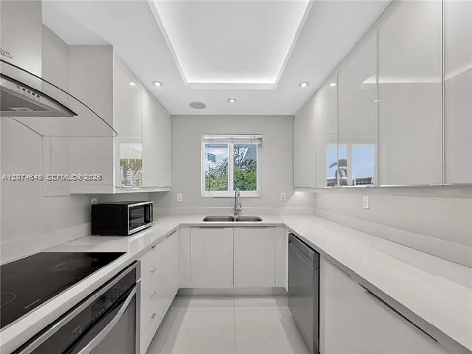 10190 Collins Avenue Cu #204