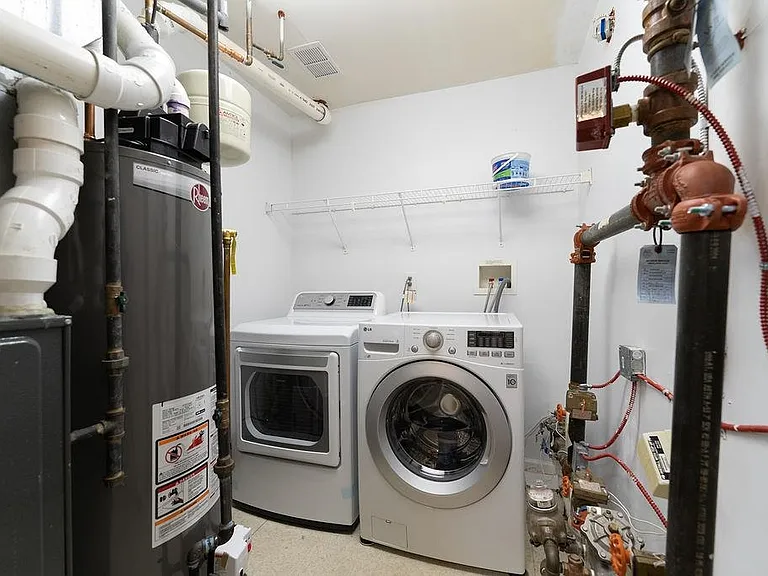 6 Carpenter Ct — Photo 17