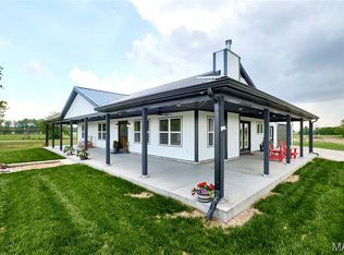 7210 Ell Rd, Saint Charles, MO 63301